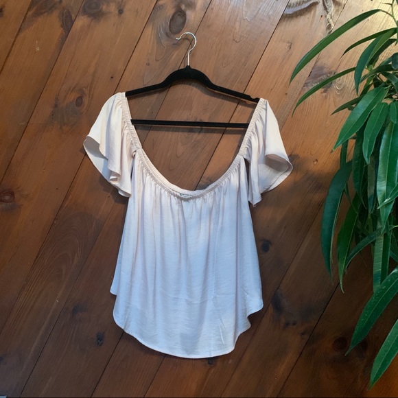 AEO Blush Off-Shoulder Silky Top - Picture 3 of 6